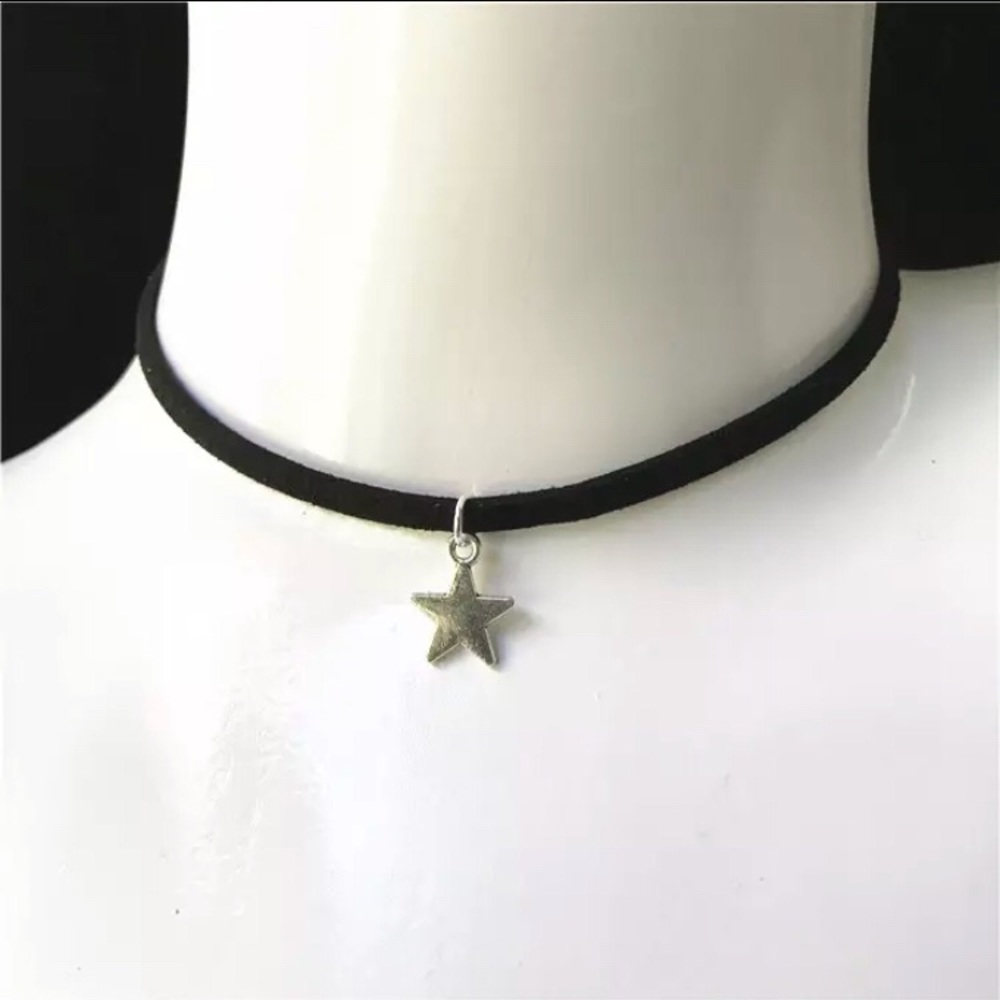 🌺Black velvet Vintage Choker 🌺